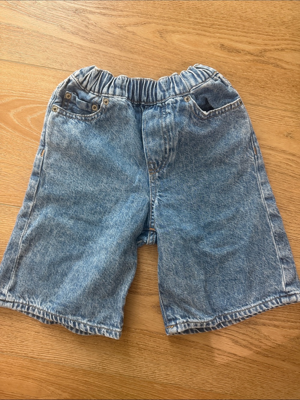 GAP 90’s style  Elastic Waist Denim Shorts